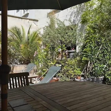 Spacious Flat & Garden | 18th Apartment Paris
