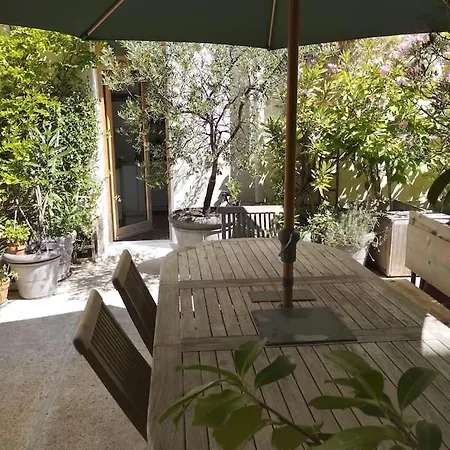 Spacious Flat & Garden | 18th